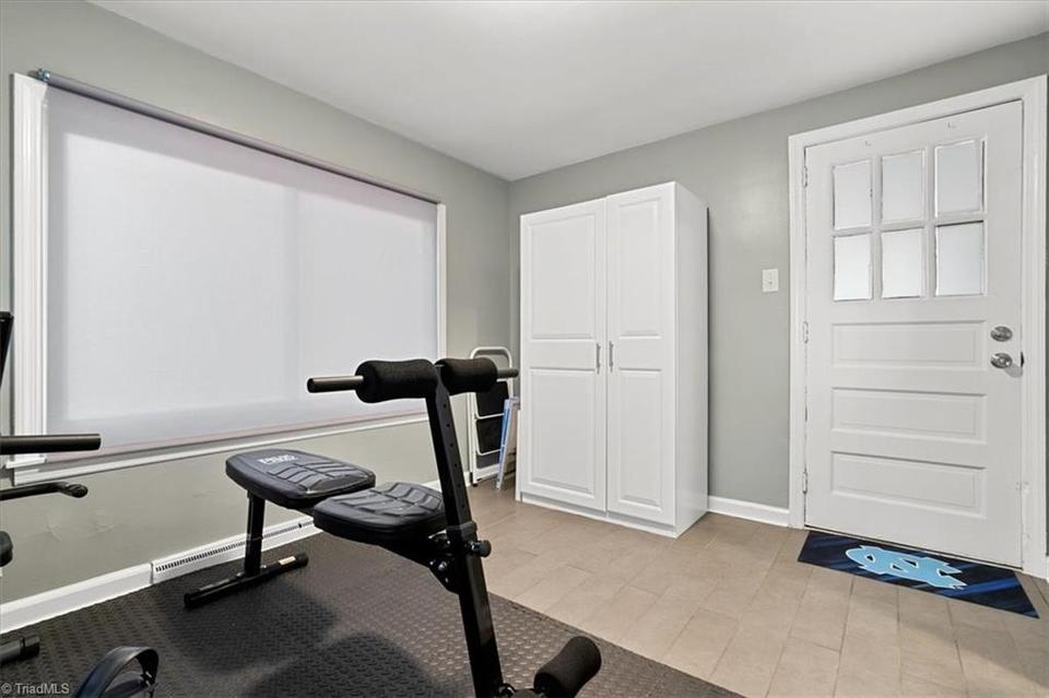  2803 Stratford Dr, Greensboro, NC 27408 photo 14