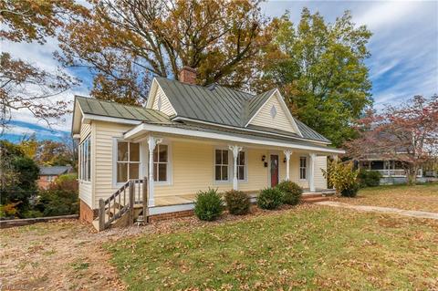 351 Gwyn Ave, Elkin, NC 28621 photo 2