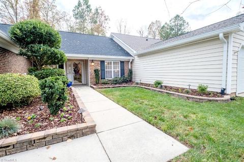 2914 Eagle Pointe Dr, High Point, NC 27265 photo 3