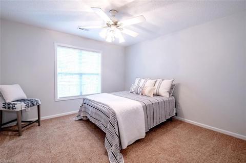 2914 Eagle Pointe Dr, High Point, NC 27265 photo 16