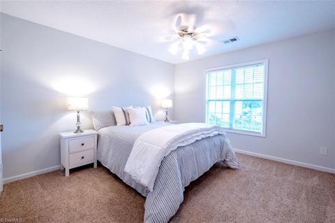 2914 Eagle Pointe Dr, High Point, NC 27265 photo 12