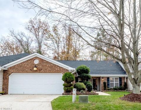 2914 Eagle Pointe Dr, High Point, NC 27265 photo 1