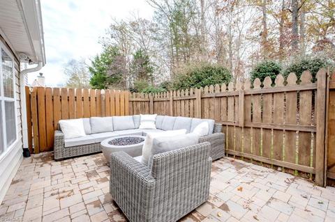 2914 Eagle Pointe Dr, High Point, NC 27265 photo 6