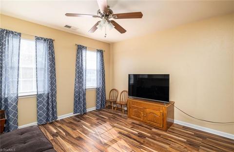 862 Hedgepath Ter, High Point, NC 27265 photo 18