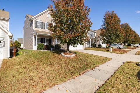 862 Hedgepath Ter, High Point, NC 27265 photo 3