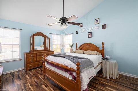 862 Hedgepath Ter, High Point, NC 27265 photo 20
