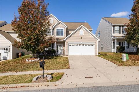862 Hedgepath Ter, High Point, NC 27265 photo 2