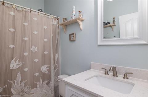 862 Hedgepath Ter, High Point, NC 27265 photo 16