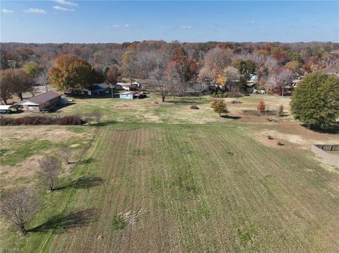 2425 Ridge Rd, Lexington, NC 27295 photo 1