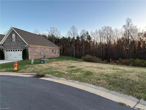 4623 Olivine Ln, Pfafftown, NC 27040