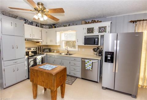 209 Tomlin Rd, Harmony, NC 28634 photo 7