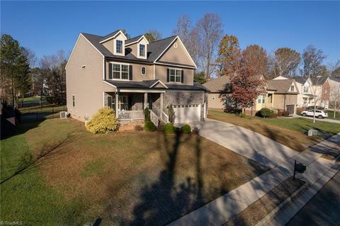 2683 Splitbrooke Dr, High Point, NC 27265 photo 2