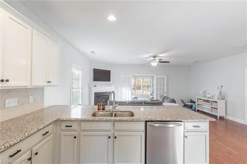 2683 Splitbrooke Dr, High Point, NC 27265 photo 14