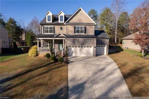 2683 Splitbrooke Dr, High Point, NC 27265 photo 1