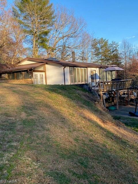 730 Singing Waters Ln, Purlear, NC 28665 photo 32