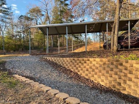 730 Singing Waters Ln, Purlear, NC 28665 photo 27