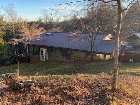 730 Singing Waters Ln, Purlear, NC 28665 photo 22