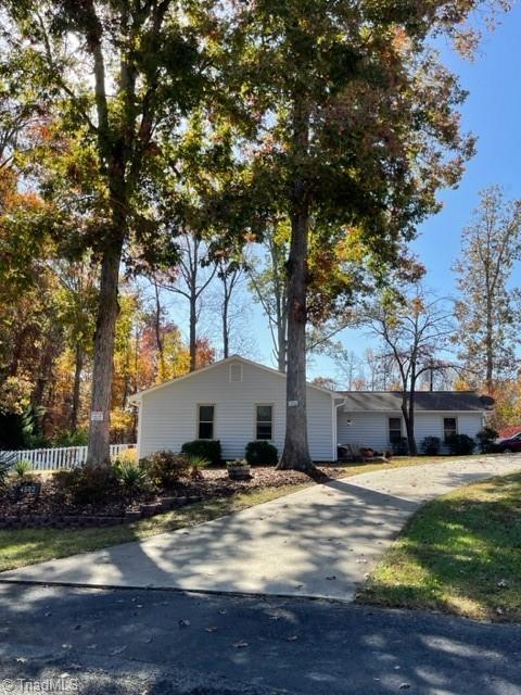 4582 Virginia Ct, Trinity, NC 27370 photo 2