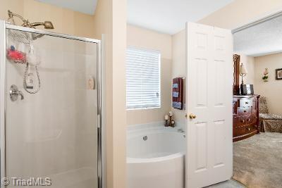 1257 Hampton Park Dr, High Point, NC 27265 photo 17