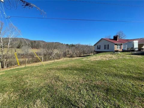 9424 W Pine St, Lowgap, NC 27024 photo 5
