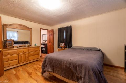 9424 W Pine St, Lowgap, NC 27024 photo 18