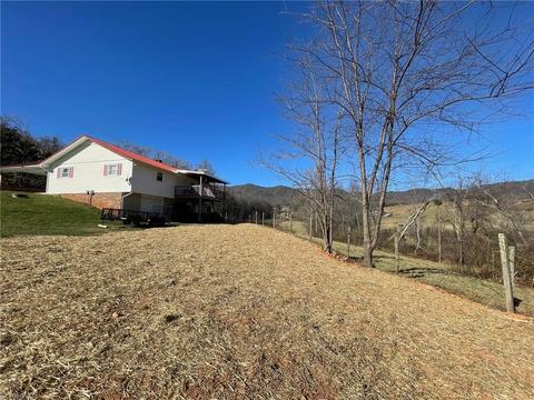 9424 W Pine St, Lowgap, NC 27024 photo 6