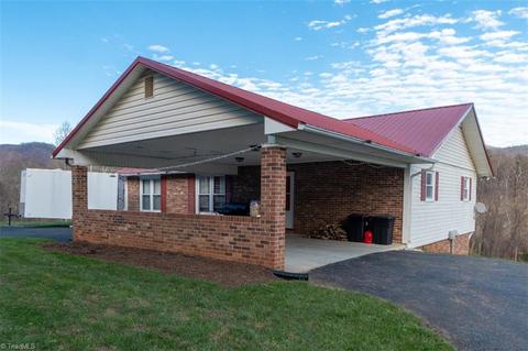 9424 W Pine St, Lowgap, NC 27024 photo 2