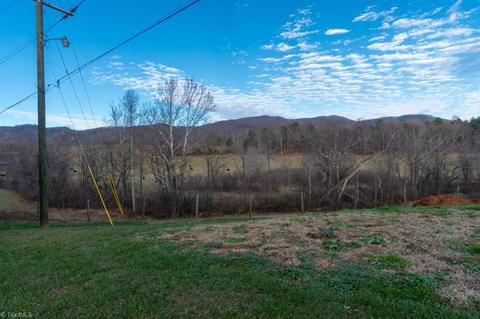 9424 W Pine St, Lowgap, NC 27024 photo 7
