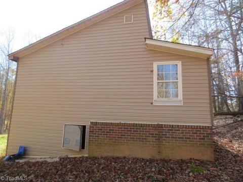 204 Haynes Rd, Summerfield, NC 27358 photo 2