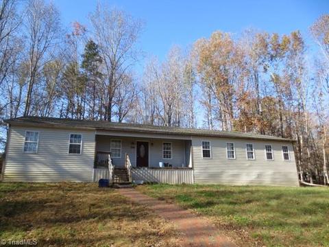 204 Haynes Rd, Summerfield, NC 27358 photo 1
