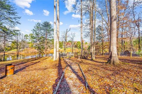 5232 Poplar Ridge Rd, Trinity, NC 27370 photo 3