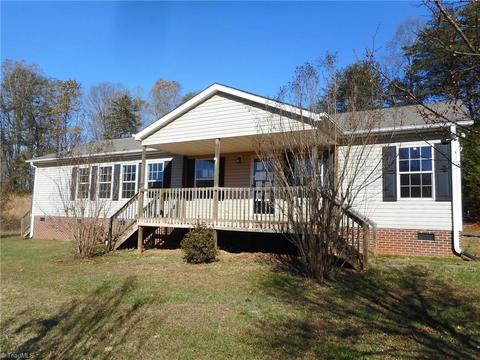 220 Star View Dr, King, NC 27021 photo 1