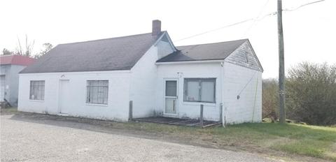 1277 Wards Gap Rd, Cana, VA 24317 photo 8
