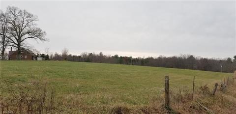 1277 Wards Gap Rd, Cana, VA 24317 photo 13