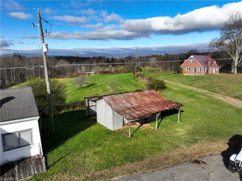 1277 Wards Gap Rd, Cana, VA 24317 photo 6