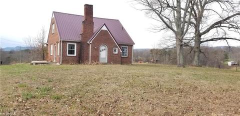 1277 Wards Gap Rd, Cana, VA 24317 photo 7