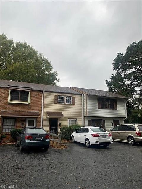 2733 Reynolds Park Rd, Winston Salem, NC 27107