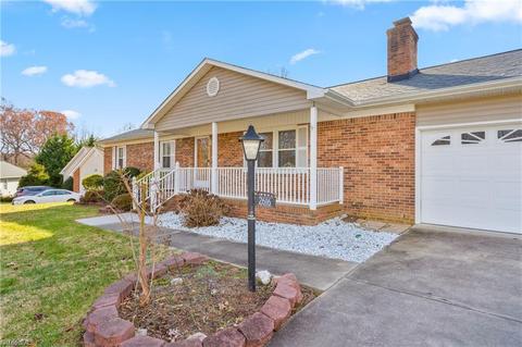 2616 Northfork Ter, High Point, NC 27265 photo 2