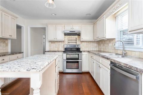 2616 Northfork Ter, High Point, NC 27265 photo 10