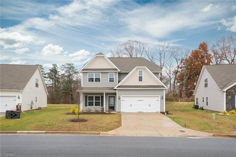 5121 Foxworth Dr, Greensboro, NC 27406