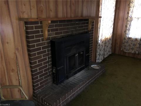 738 Golf Course Rd, Pilot Mountain, NC 27041 photo 16
