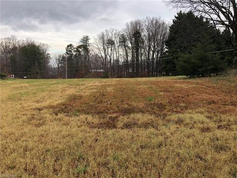 738 Golf Course Rd, Pilot Mountain, NC 27041 photo 8