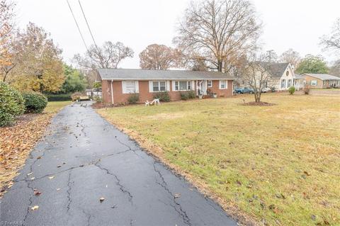 608 E Stadium Dr, Eden, NC 27288 photo 3