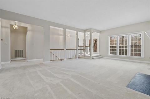 904 Flicker Ln, High Point, NC 27262 photo 11