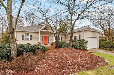 904 Flicker Ln, High Point, NC 27262 photo 2