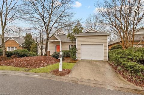 904 Flicker Ln, High Point, NC 27262 photo 4