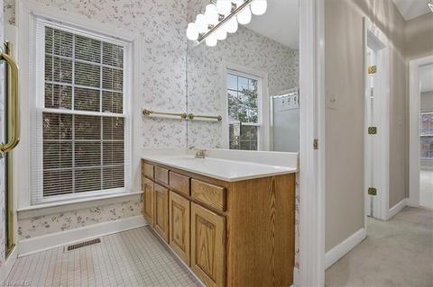 904 Flicker Ln, High Point, NC 27262 photo 29