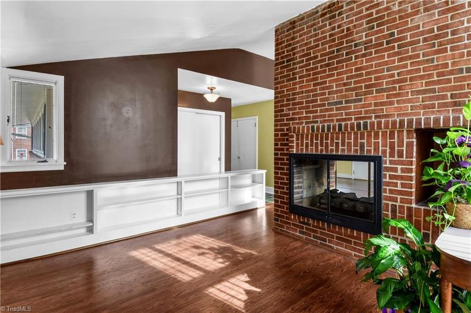  615 Maple Ave, Reidsville, NC 27320 photo 8