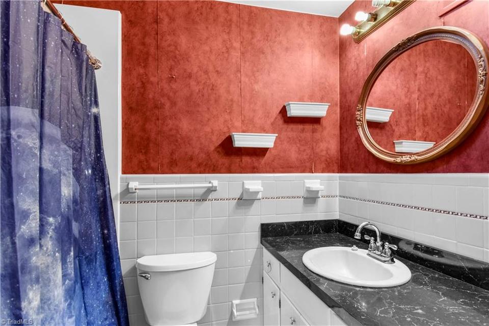  615 Maple Ave, Reidsville, NC 27320 photo 14