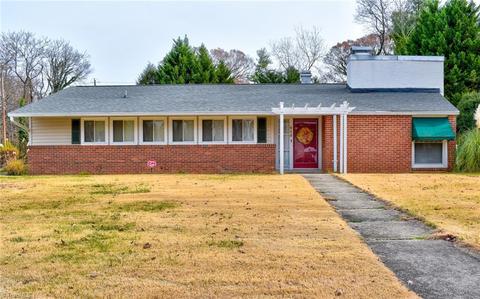 615 Maple Ave, Reidsville, NC 27320